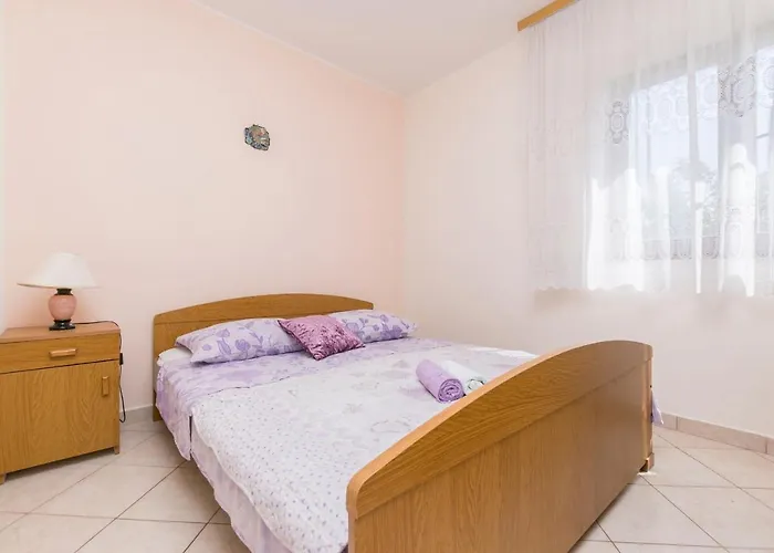 Bozo Biograd Na Moru